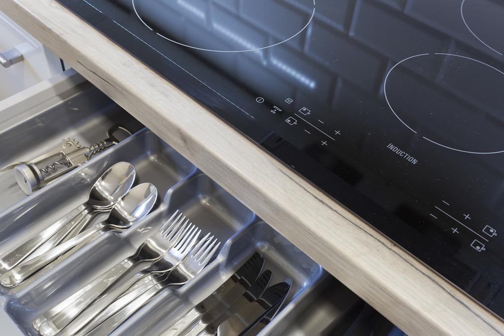 Spokojny I Komfortowy Apartament Wsrod Zieleni Wroclaw Luaran gambar