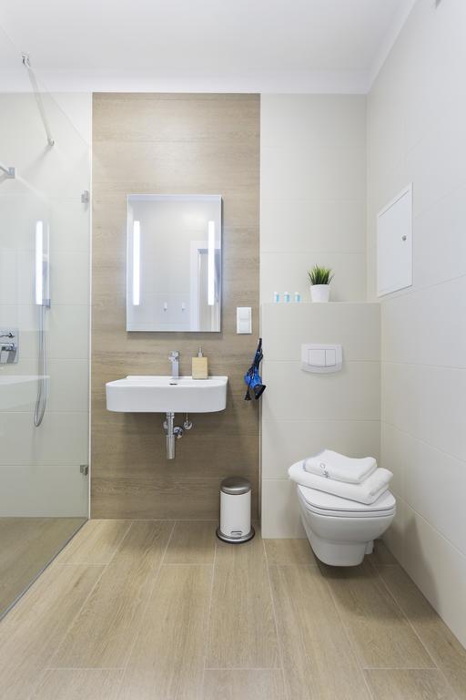 Spokojny I Komfortowy Apartament Wsrod Zieleni Wroclaw Luaran gambar