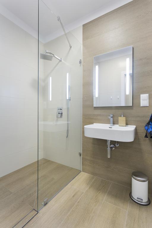 Spokojny I Komfortowy Apartament Wsrod Zieleni Wroclaw Luaran gambar