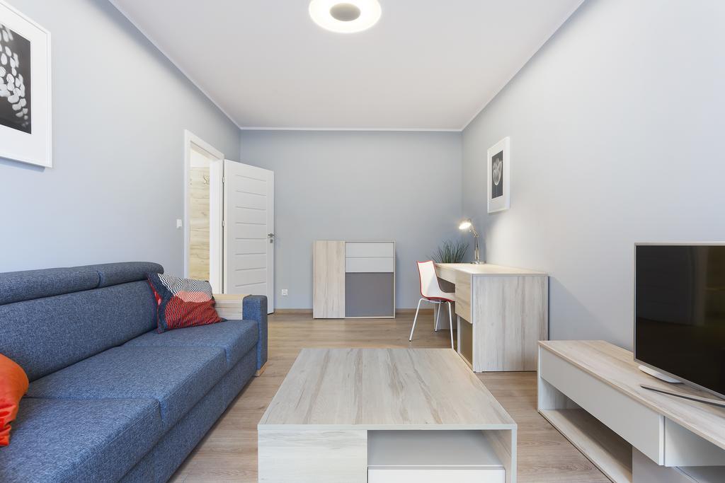 Spokojny I Komfortowy Apartament Wsrod Zieleni Wroclaw Luaran gambar